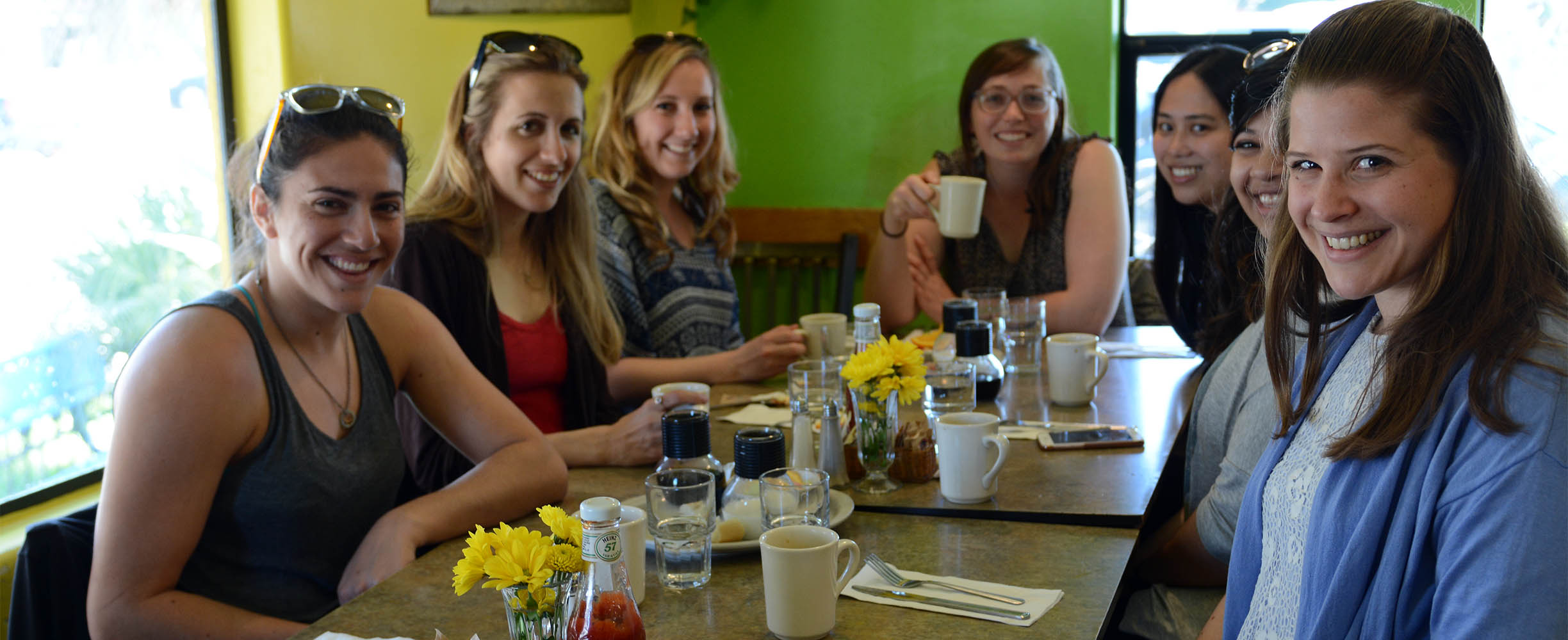 Breakfast and brunch with Brazilian roots and our typical Santa Cruz ambiance and culture lived intensily every day!